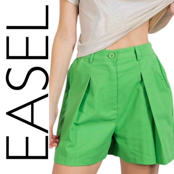 easel Pants - P059:  EASEL NWT SHORTS SIGNAL GREEN (R1A)
